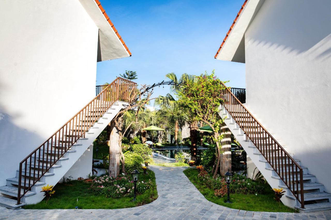 Khách sạn Bai Dinh Riverside & 4*