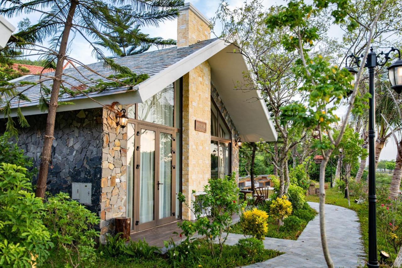 Bai Dinh Riverside & Khách sạn 4*